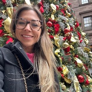 Meet your Posher, Elyssa